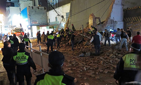 Más de tres fallecidos por el derrumbe de edificio en Argentina